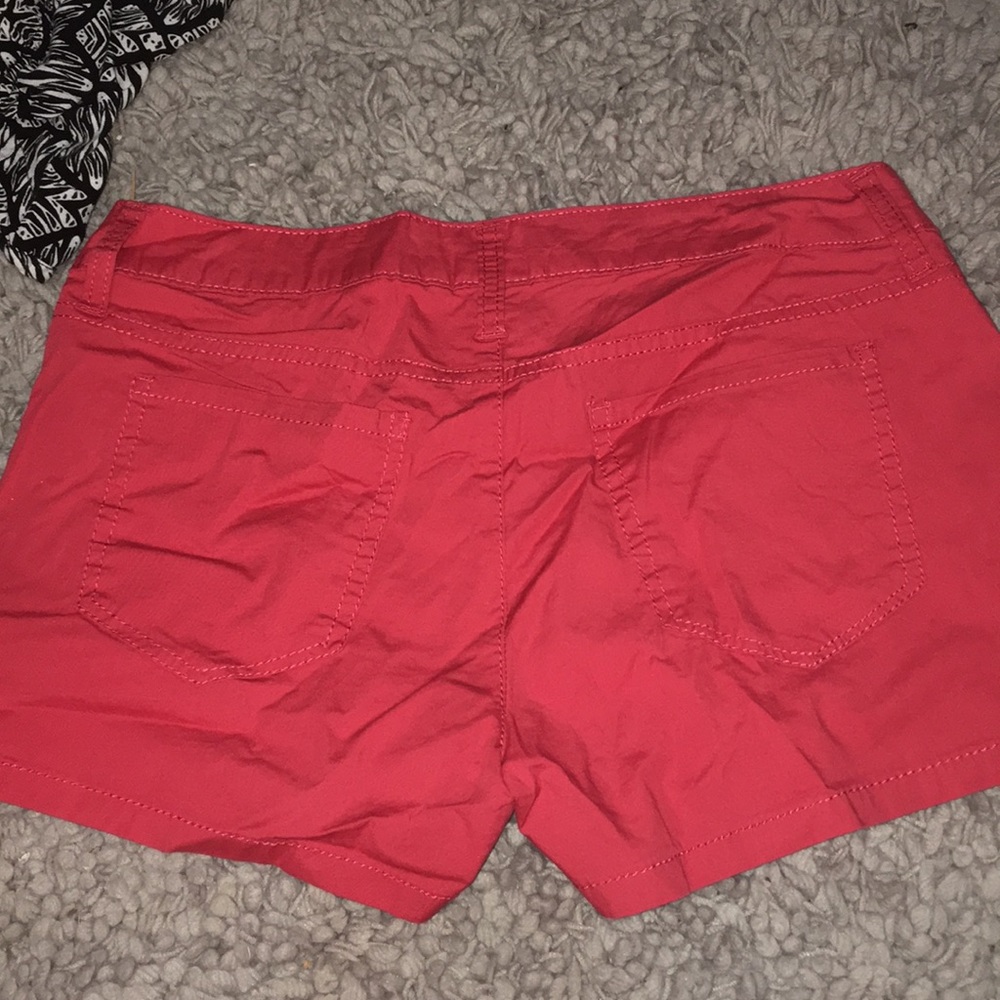 Colored shorts - Picture 2 of 2